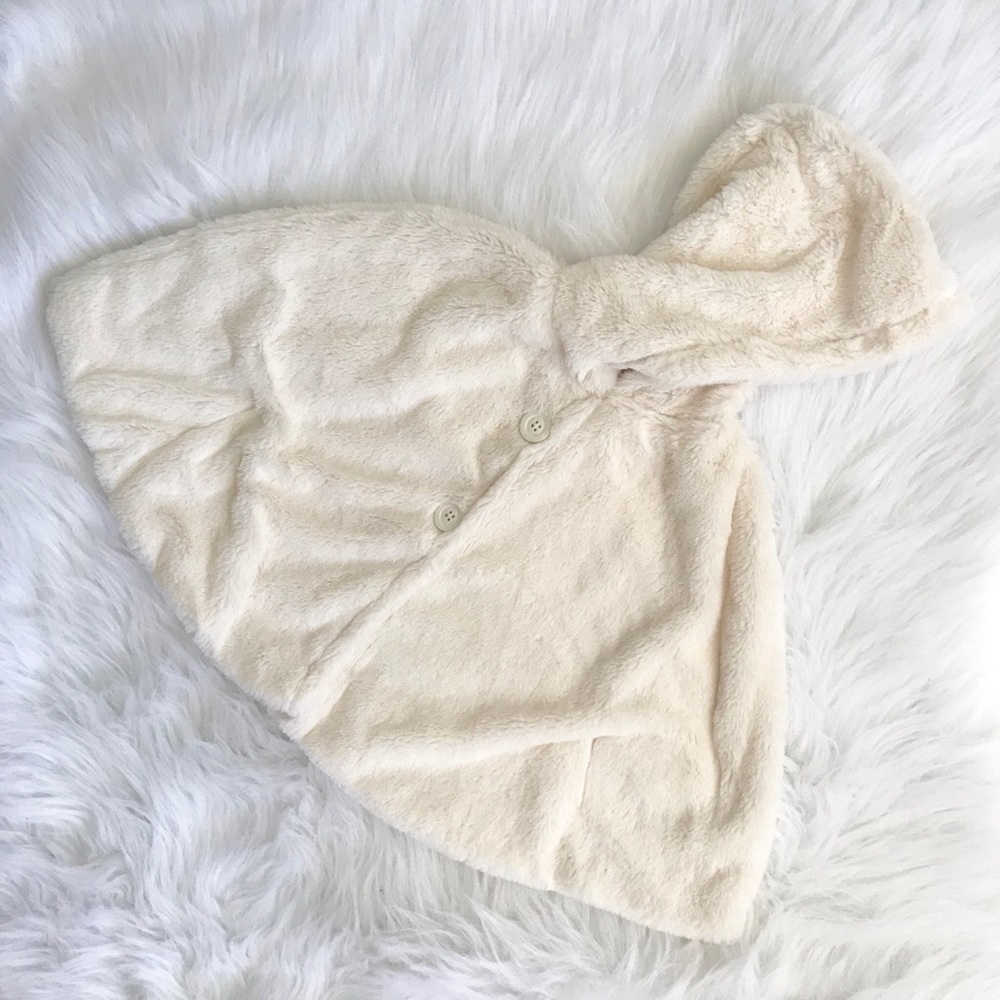 Girls White Faux Fur Wonderkids Jacket Cape